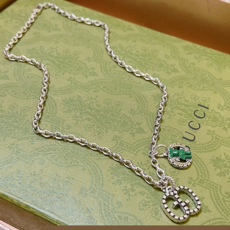 G*u*i necklaces